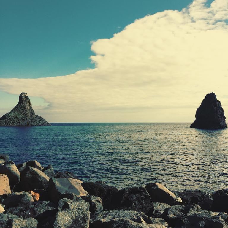 La Scivola Rooms Aci Castello Bagian luar foto