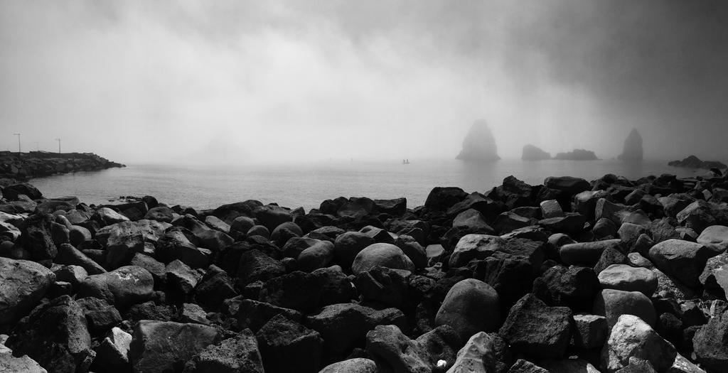 La Scivola Rooms Aci Castello Bagian luar foto