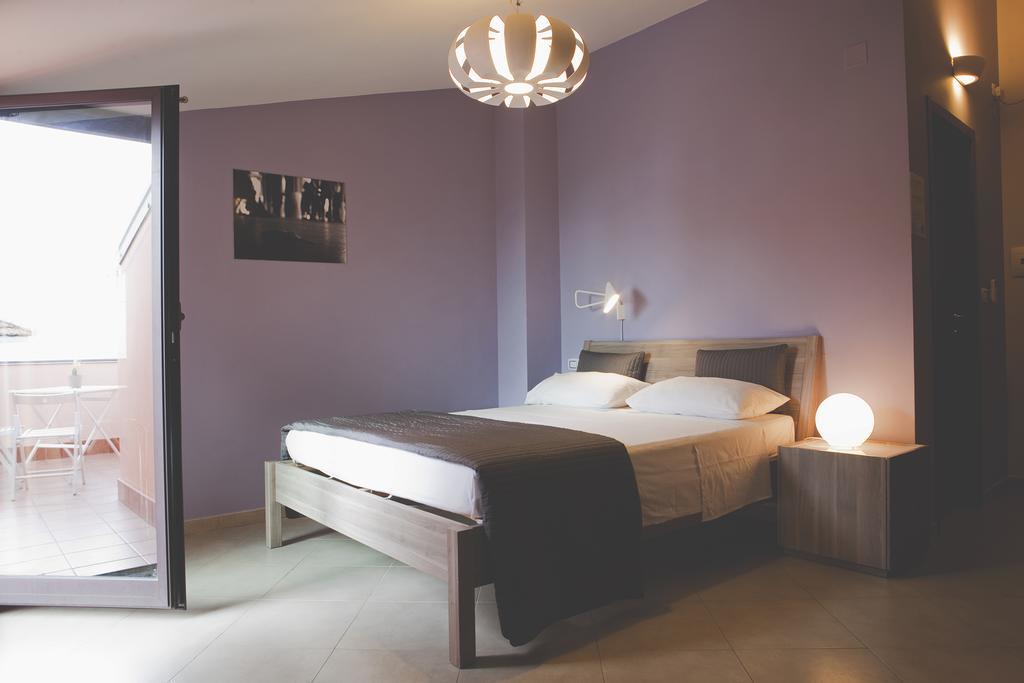La Scivola Rooms Aci Castello Bagian luar foto